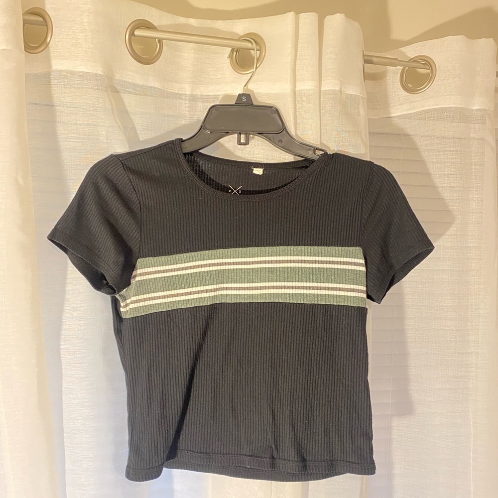 Pacsun crop top size small